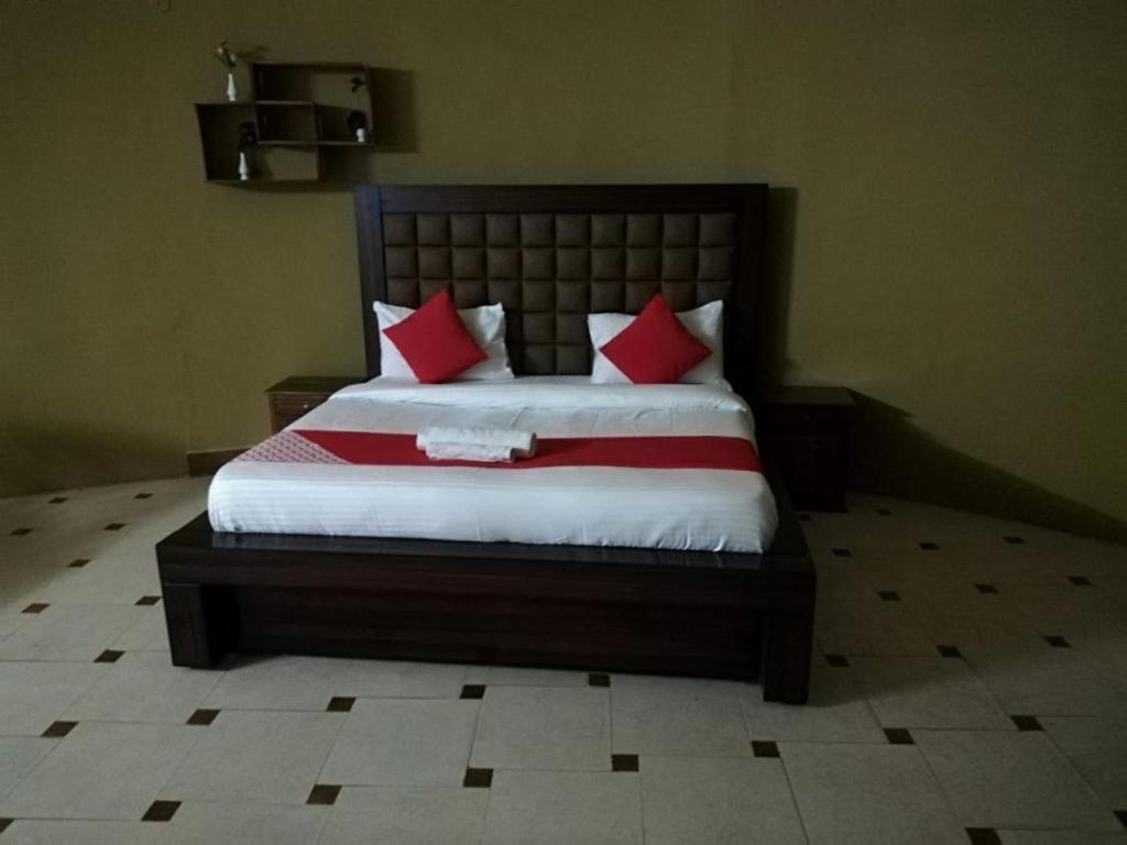Kajipuria Resort Gajraula 外观 照片